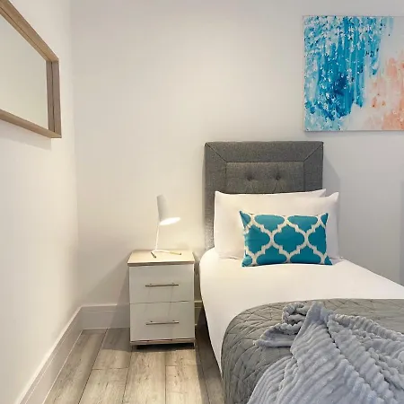 Daire Eden Grove Homes By Guestz *