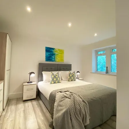 Eden Grove Homes By Guestz *