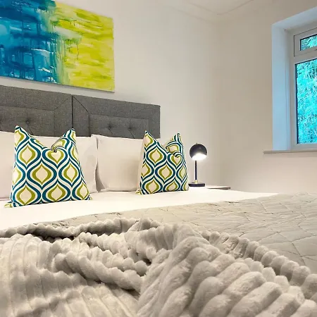 Eden Grove Homes By Guestz Lägenhet *