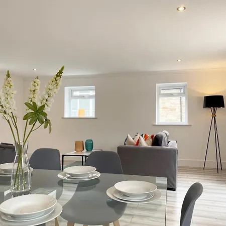 Eden Grove Homes By Guestz *