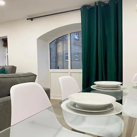 Daire Eden Grove Homes By Guestz