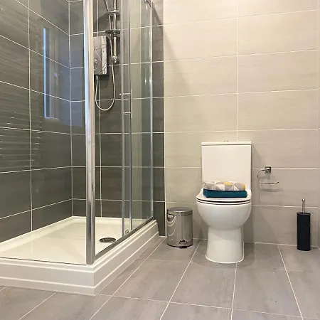 Daire Eden Grove Homes By Guestz *