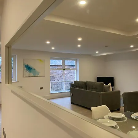 Daire Eden Grove Homes By Guestz *