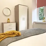 아파트 Eden Grove Homes By Guestz *