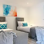 아파트 Eden Grove Homes By Guestz *