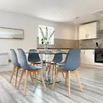 Eden Grove Homes By Guestz *