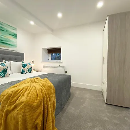 Eden Grove Homes By Guestz Daire